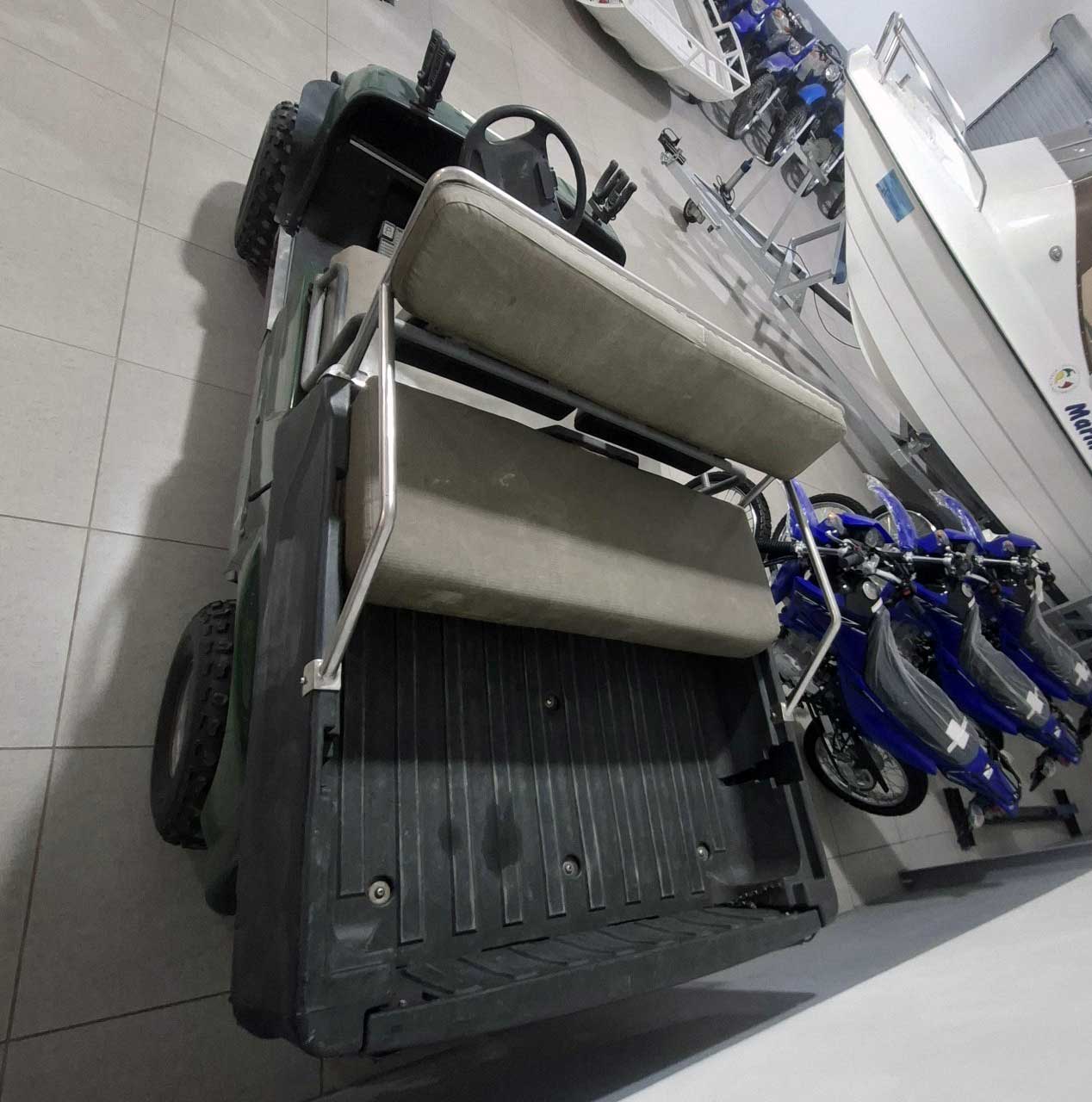 UMax utility vehicle interior